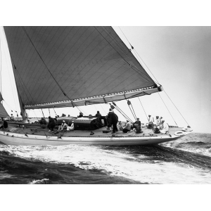 Yankee Cruising on East...